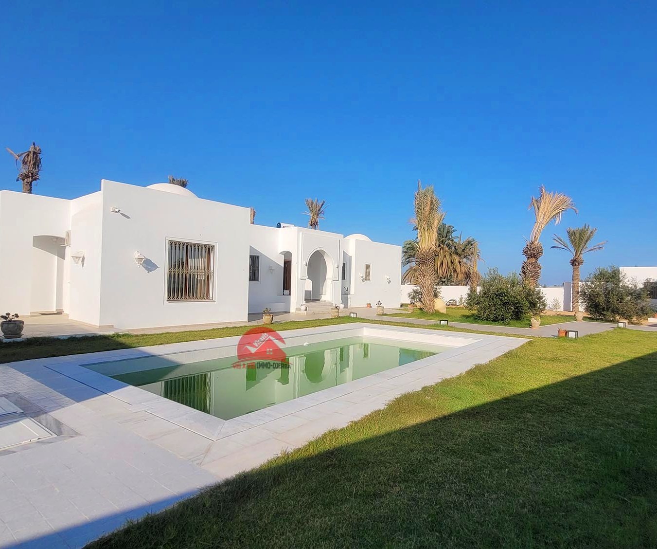 Grande maison à vendre sur Mezraya Djerba ZA - Réf V693